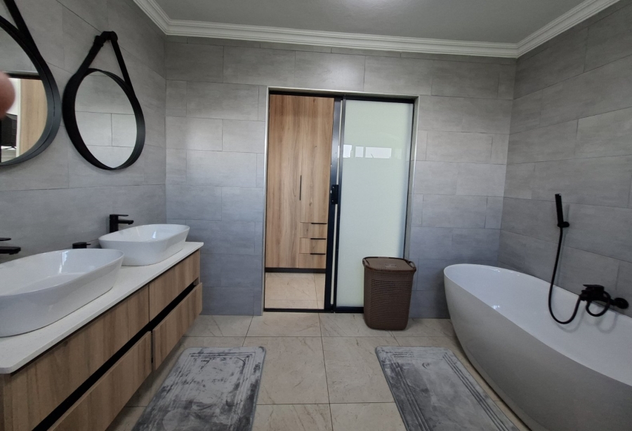 4 Bedroom Property for Sale in La Camargue Private Country Estate North West